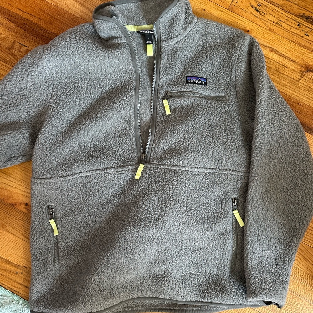 Patagonia women’s quarter zip fleece